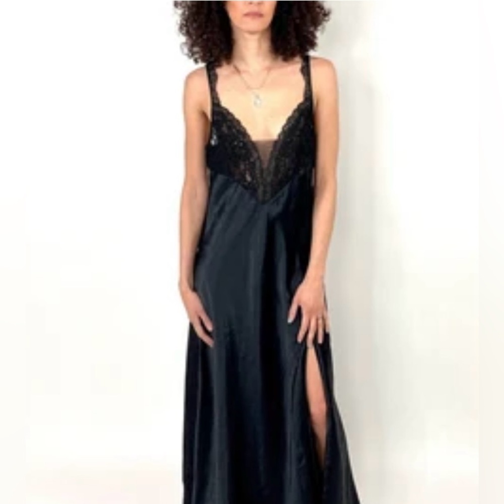 Victoria's Secret Vintage 70s Satin & Lace Slip Black Dress 
 Size Medium